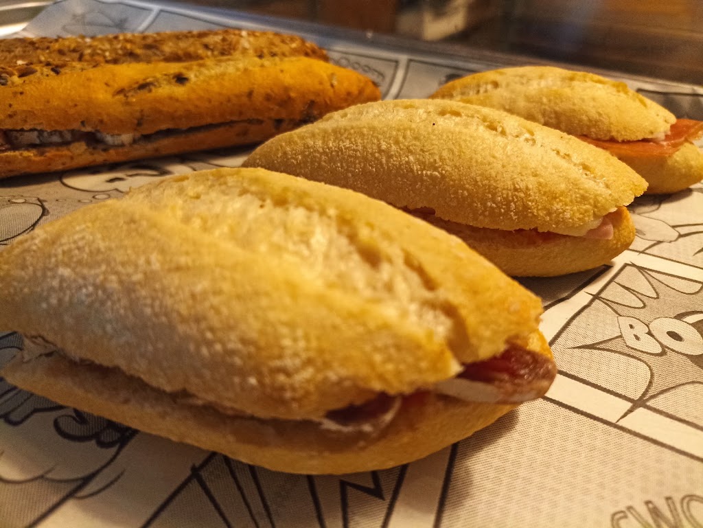 La Pepa — Comida y bebida