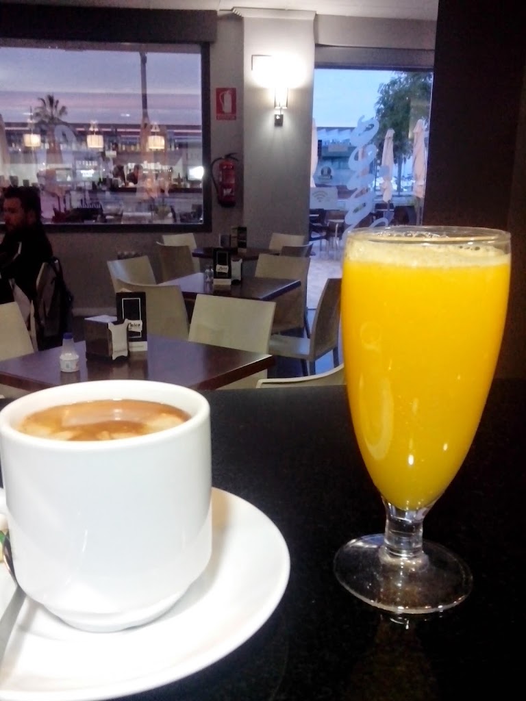 BAR & CAFE LAICO NAUTICO — Zumo