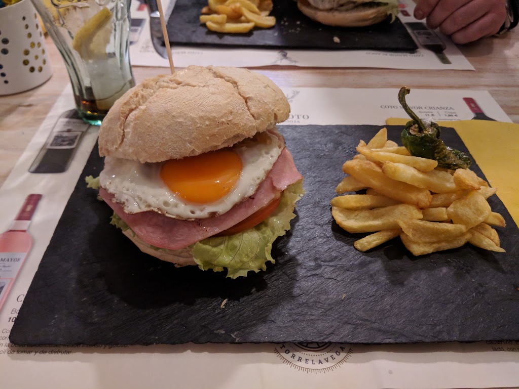 TT — Comida y bebida