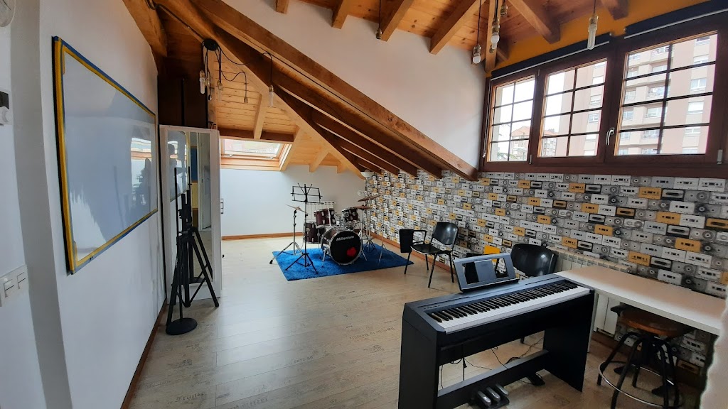 Los Adioses Escuela Musical