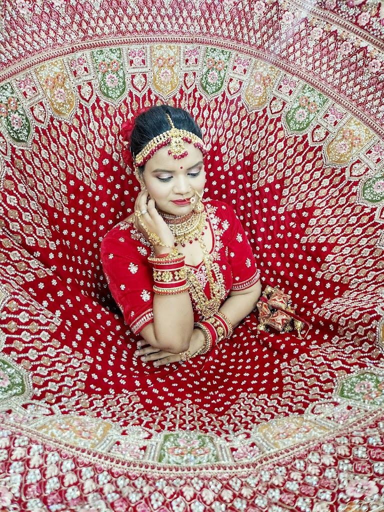 Manvi Beauty Parlour