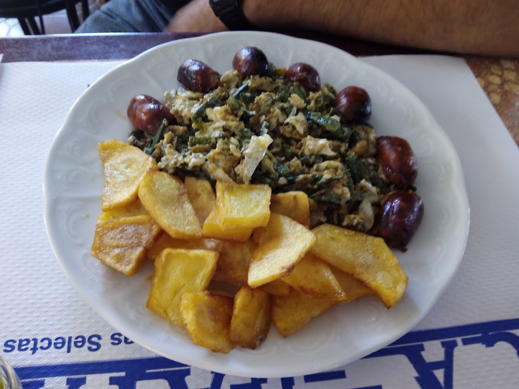 Restaurante Cabata — Comida y bebida