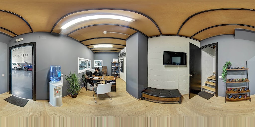 Taller mecanico MOTORSAG — Interior