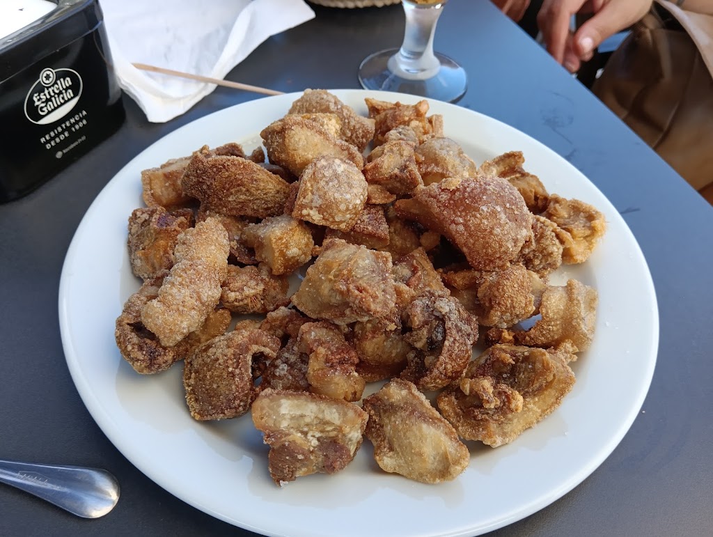Bar - Resturant L' Estadi — Comida y bebida