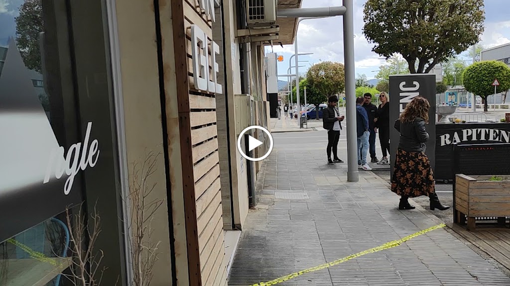 RESTAURANT TRIANGLE — Videos