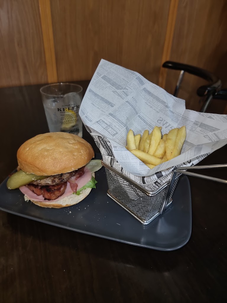 Bar Cota — Comida y bebida