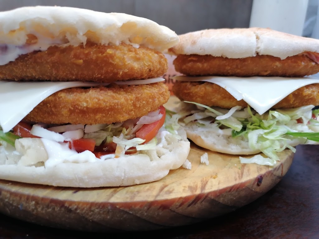 King kebab albir — Comida y bebida
