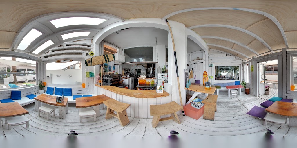 STOKED SURFBAR — Ambiente