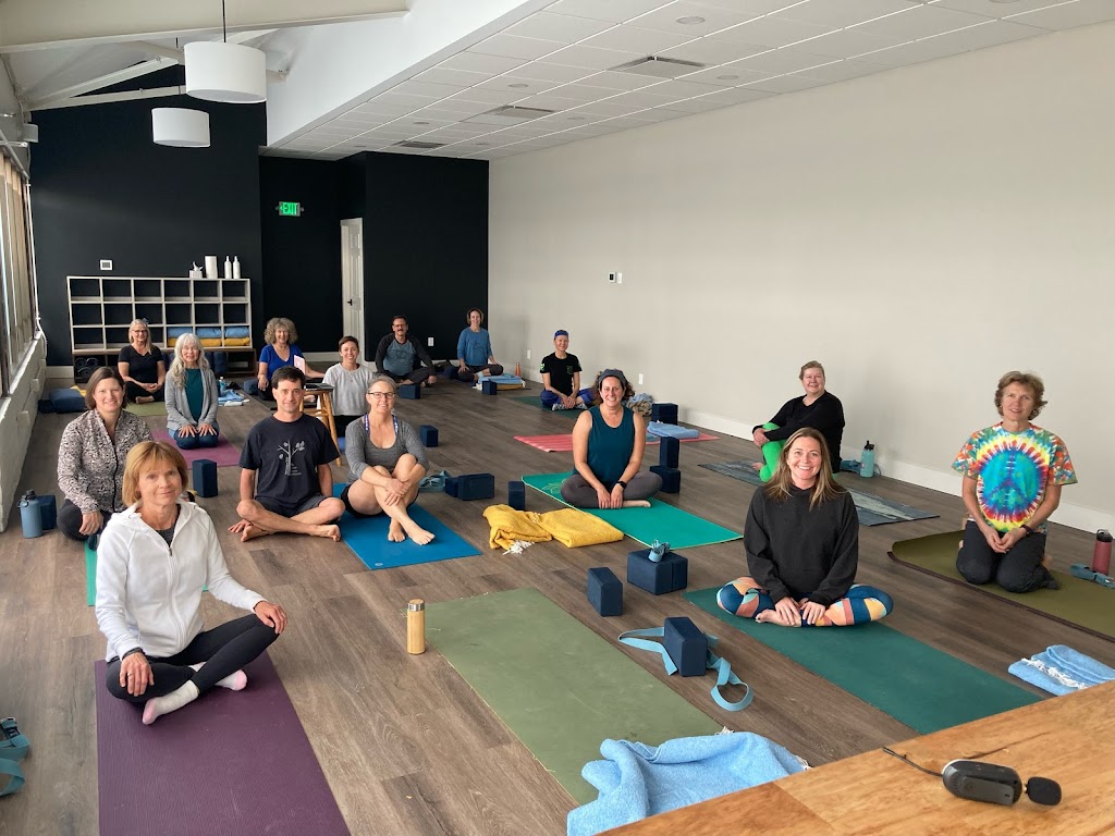  Louisville Community Yoga