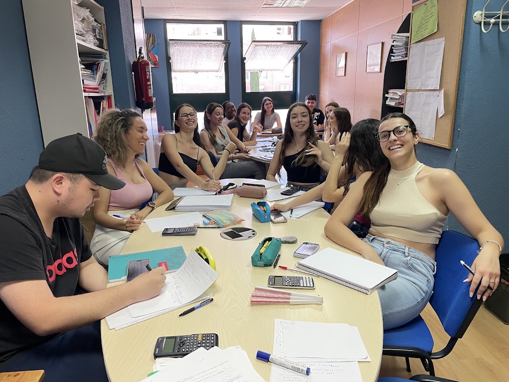 Academia nivel A — Comunidad