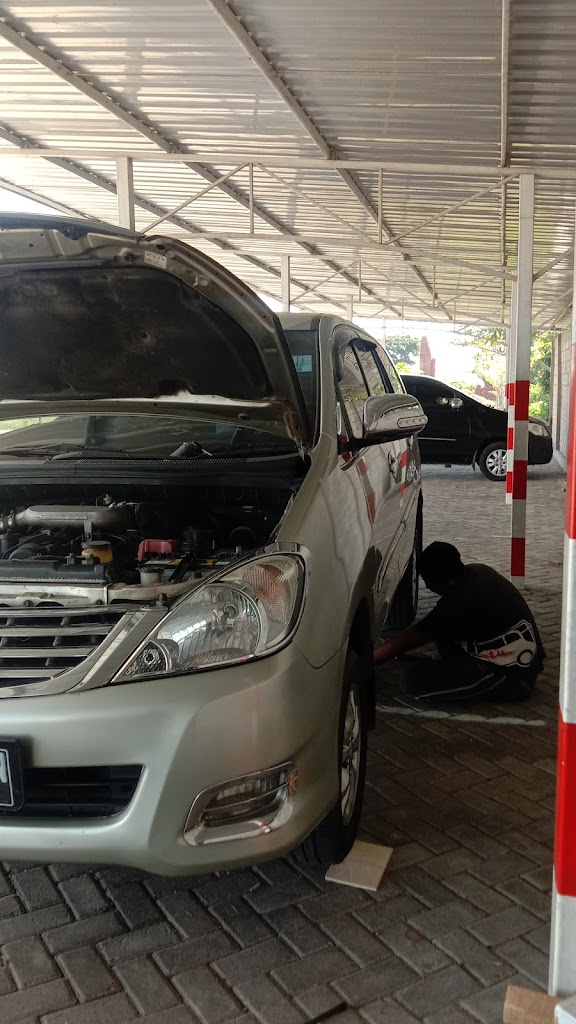 Bengkel Mobil Iwan Motor