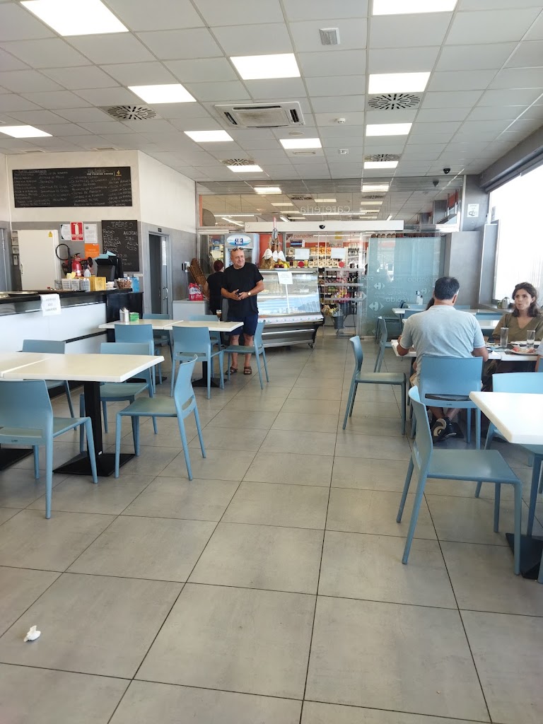 Cafeteria Restaurante Area Sur — Ambiente