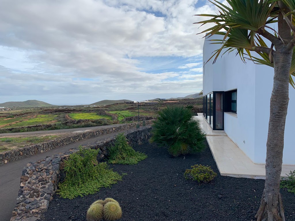 Villa Sand Volcano 1