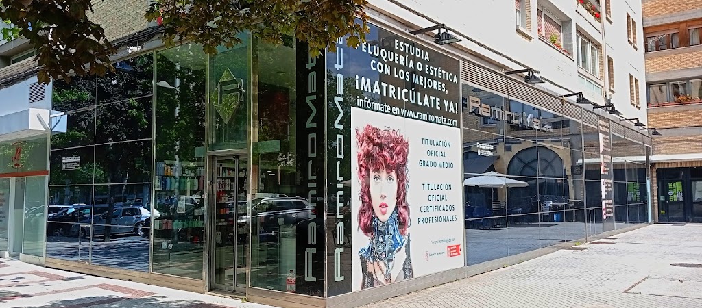 Centro de Formacion Profesional Peluqueria y Estetica Ramiro Mata