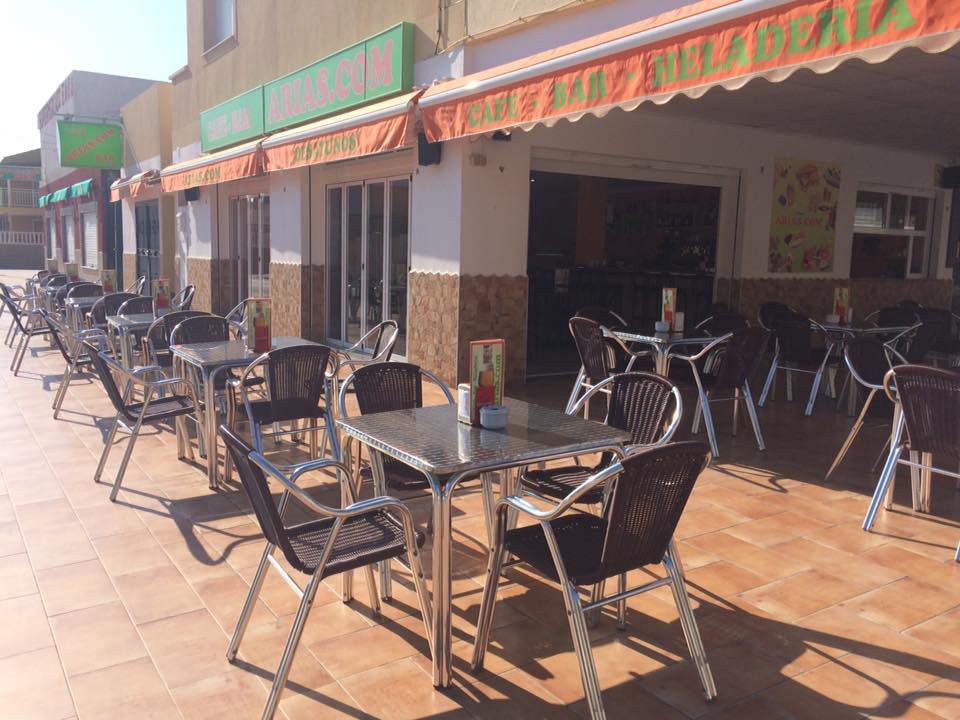 CAFE BAR HELADERIA ARIAS