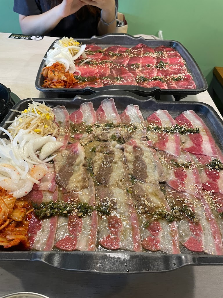 肉部長 韓式平價烤肉鍋物(一中店) 的照片