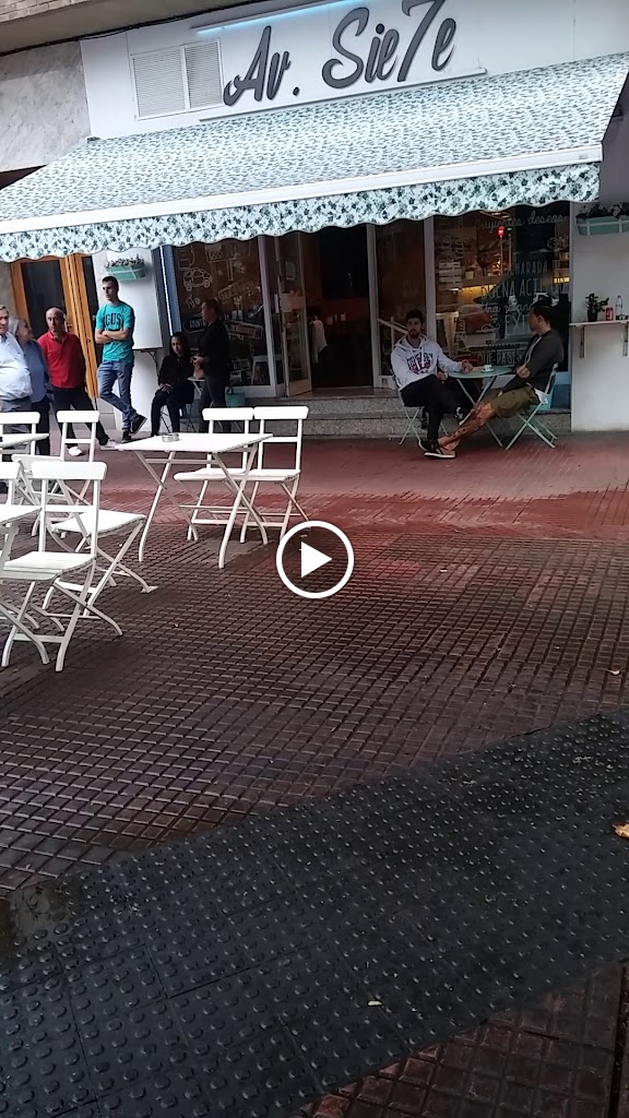 Cafeteria Av.Sie7e — Videos