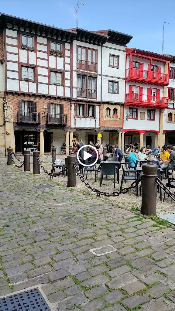 Gipuzkoa Enparantza/Plaza de Gipuzkoa — Videos