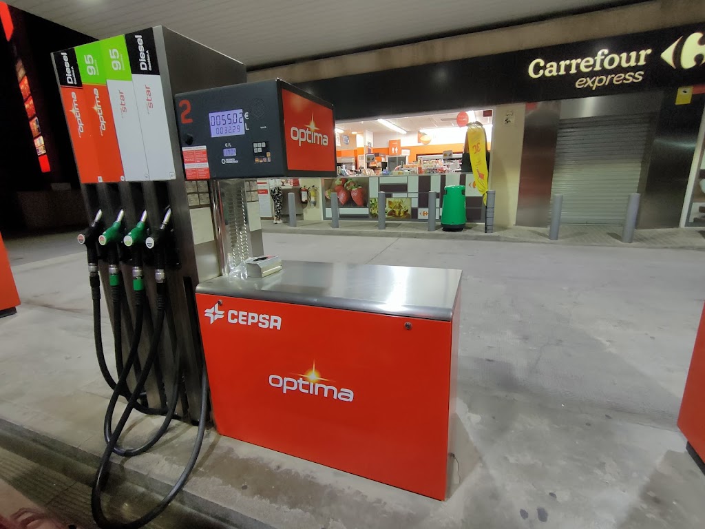 Estacion de servicio Cepsa — Surtidor de combustible