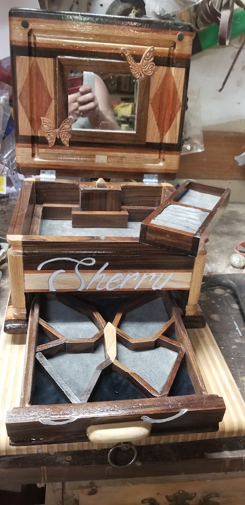 Aristic woodwork in Live Oak