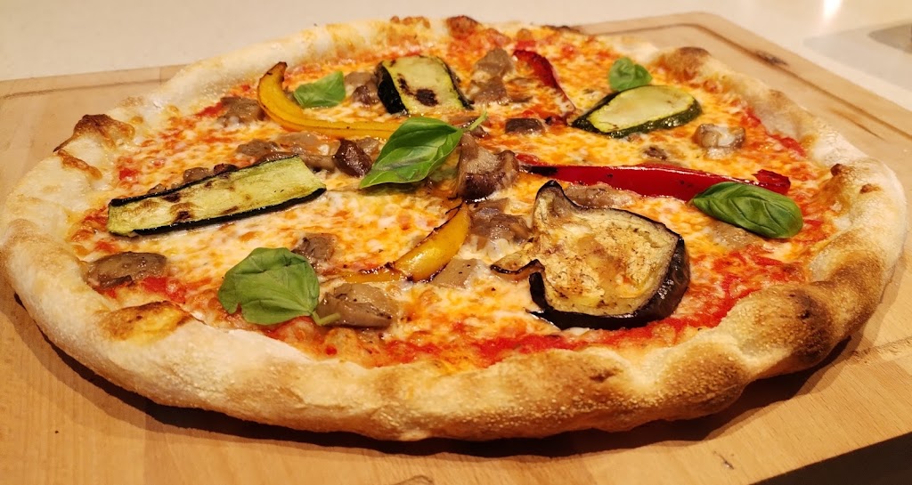 Pizzeria ROSTICCERIA ITALIANA (Al Bacio) — Pizza