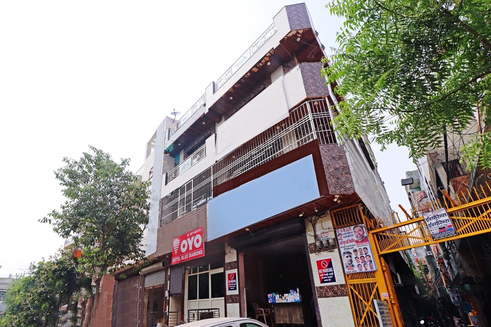 Oyo 81419 Delhi Suites