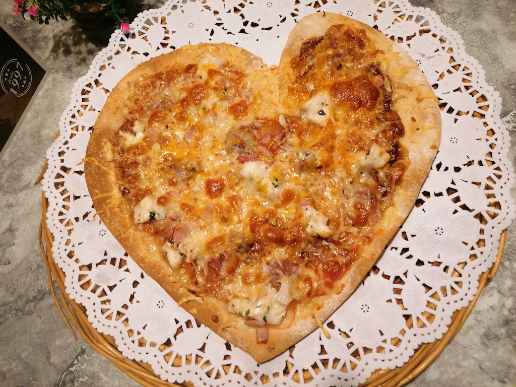 Pizzeria Mollarri — Comida y bebida