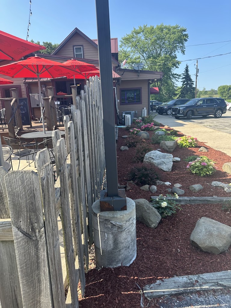  Hideaway Pub & Eatery