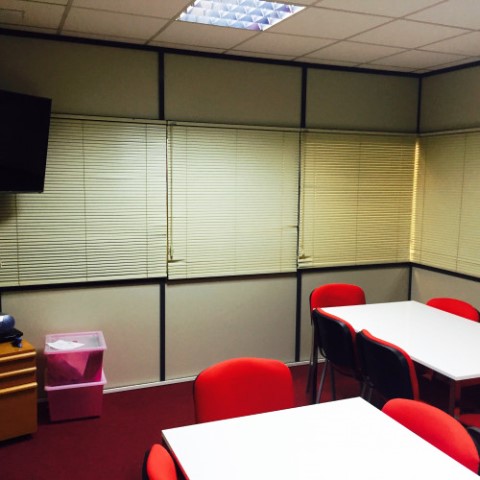 Escuela de Ingles en Viladecans HALO ENGLISH - Cursos para ninos y adultos