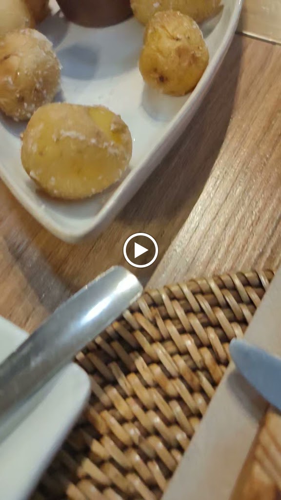 Restaurante La Vagoneta — Videos