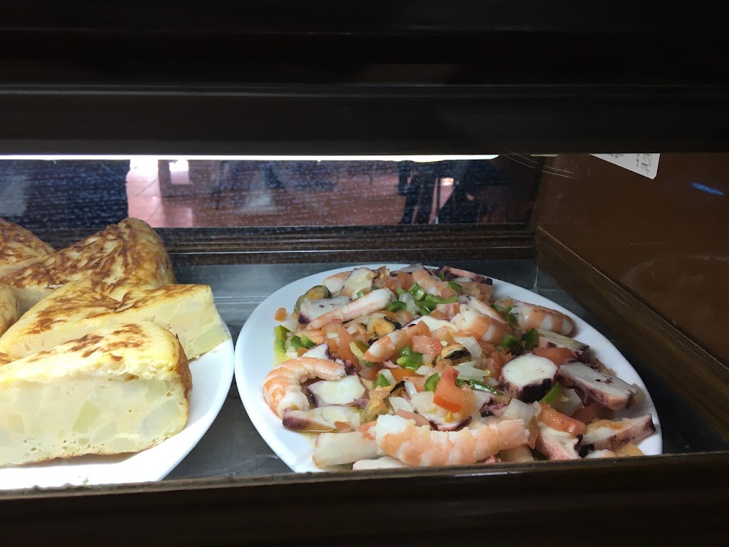 Rhin-Bar — Comida y bebida