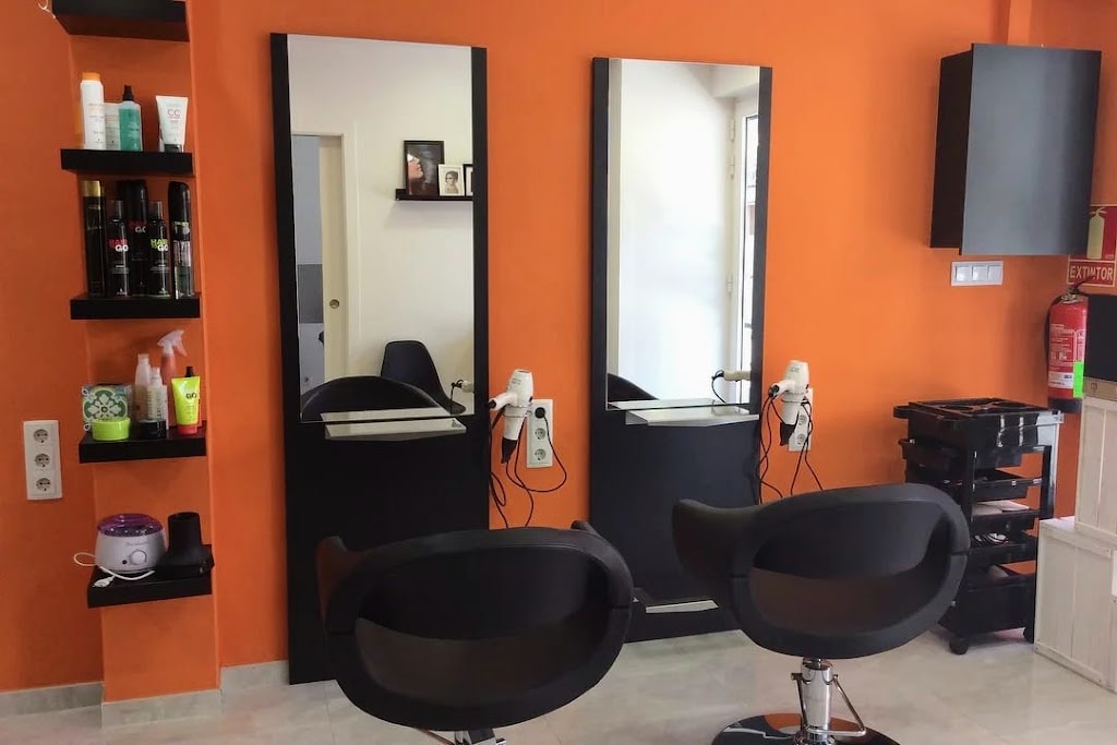 Laura Beauty Salon — Interior