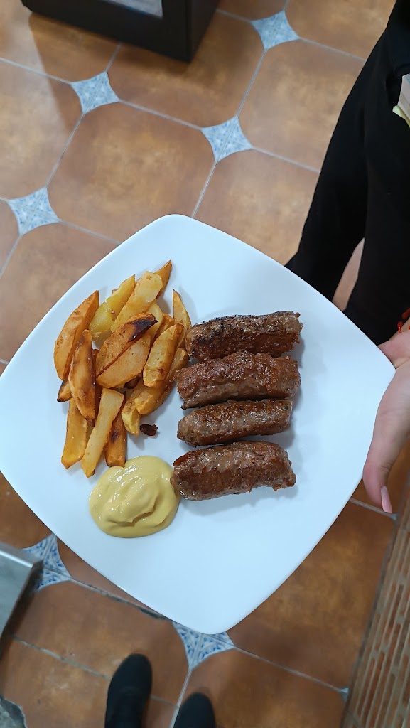 Cafeteria Las Brujas — Comida y bebida