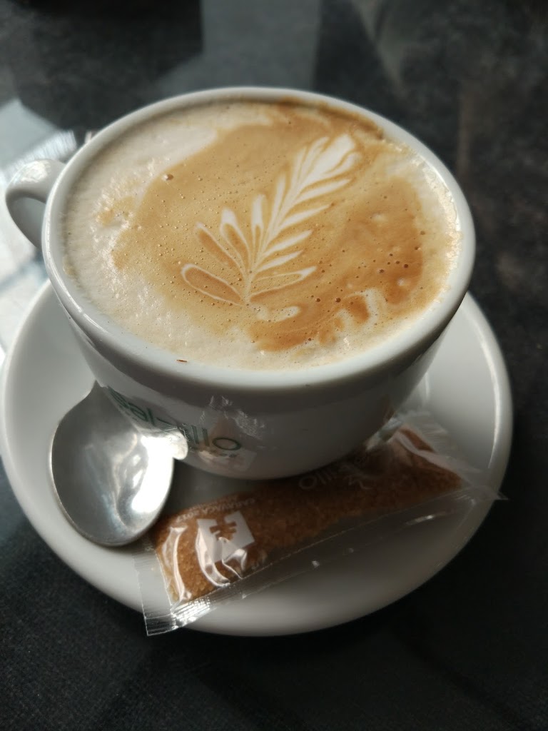 Cafeteria Dulcinea — cafe con leche