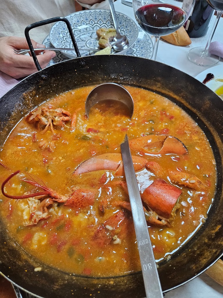 Restaurante El Yantar Leones — Comida y bebida