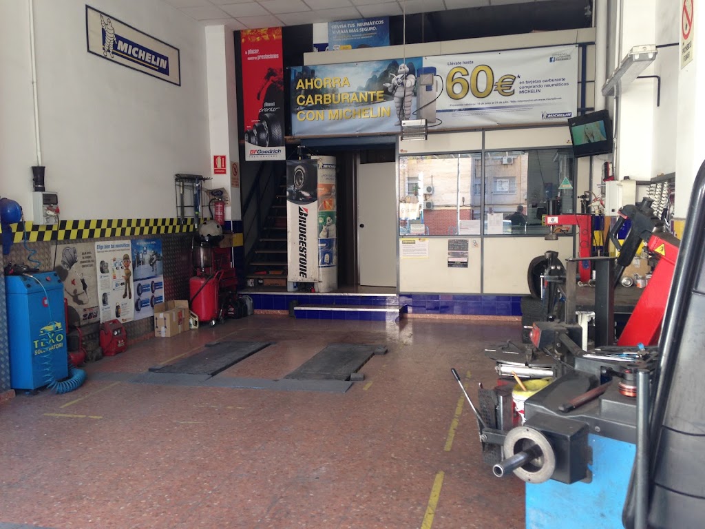 Neumaticos Sebastian S.L. — Interior