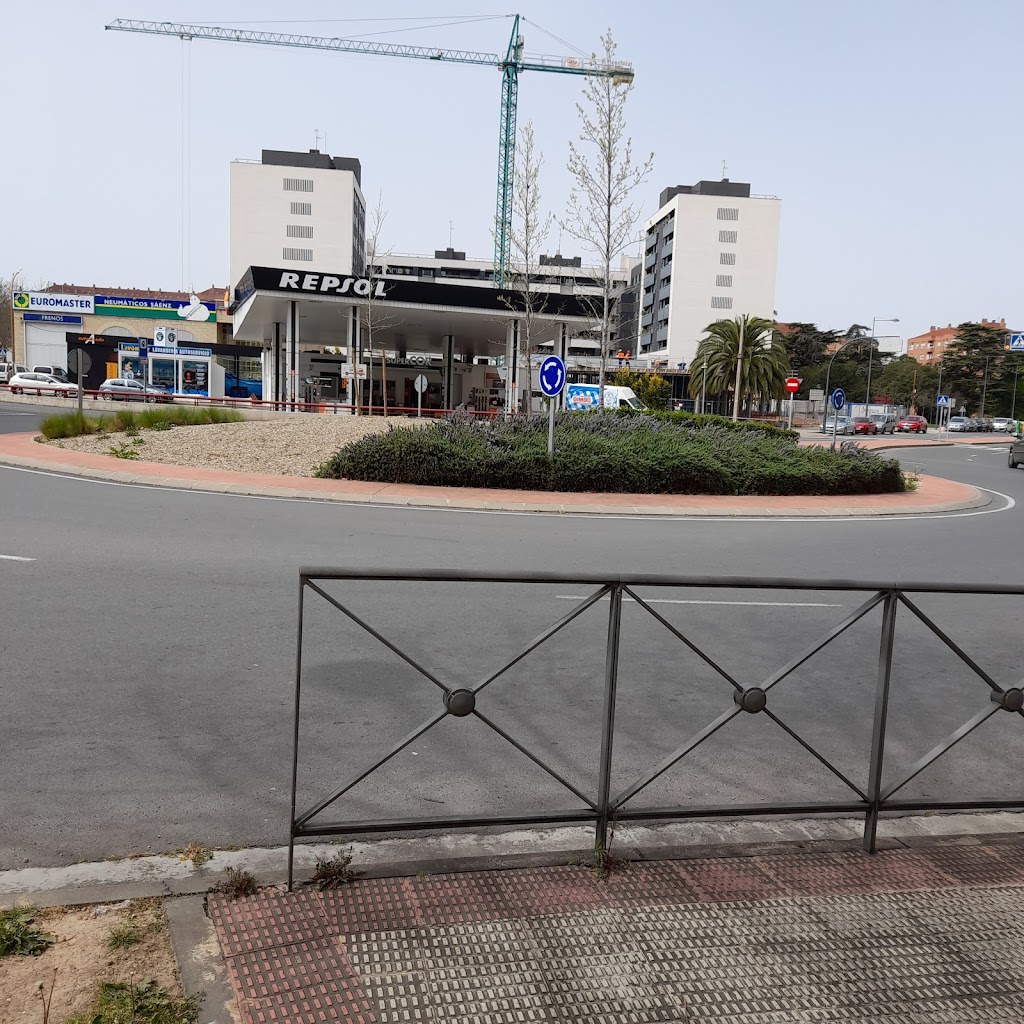 ESTACION DE SERVICIO REPSOL CASCAJOS