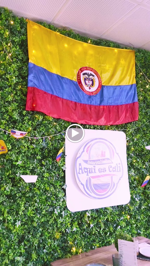Restaurante Aqui es Cali — Videos
