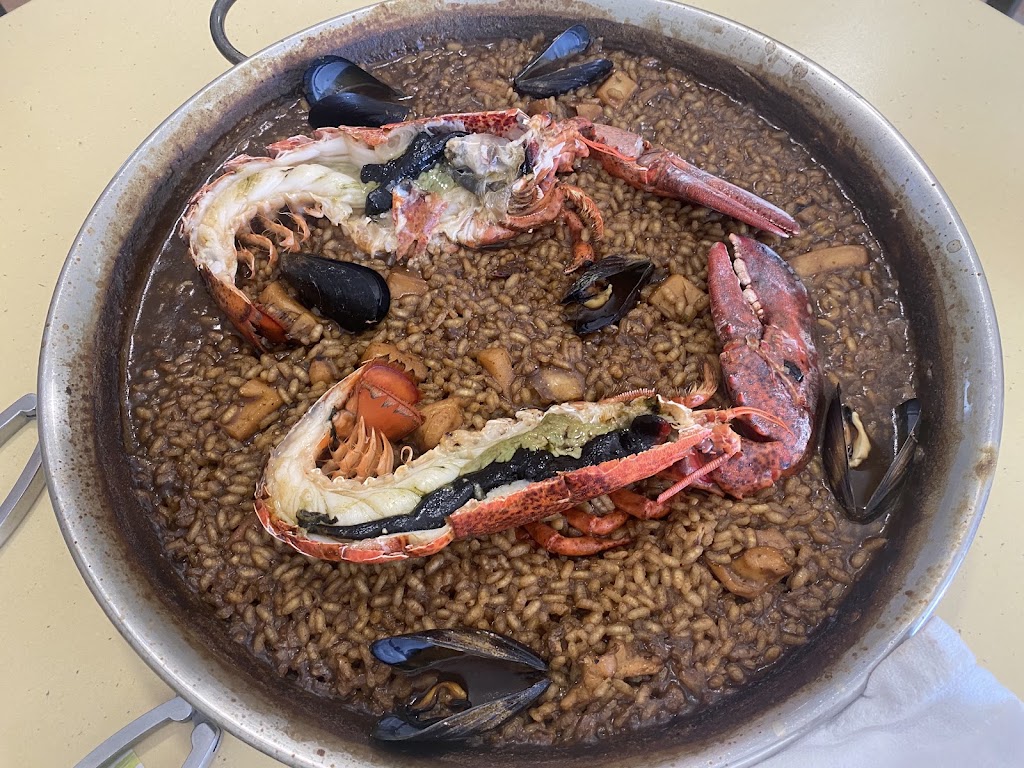 Restaurant Can Bertu — Comida y bebida