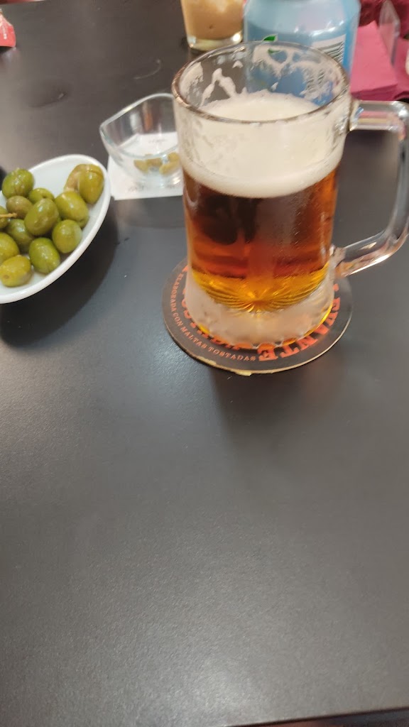 La Cana — Comida y bebida
