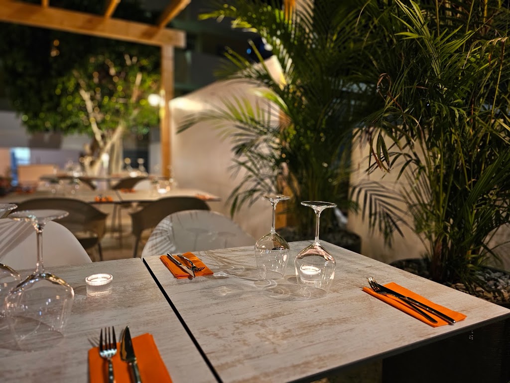 Insolito Bistro Playa del Ingles Italian Restaurant — Ambiente
