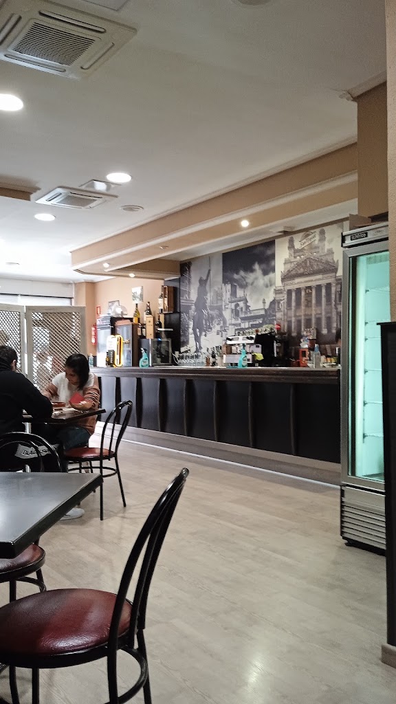Pizzeria El Cantegril — Ambiente