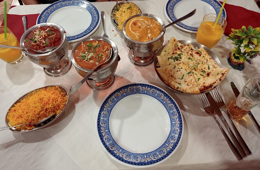Ganesha Indian restaurant — Comida y bebida