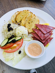 6451c4881a953bb0a41bc127 的照片