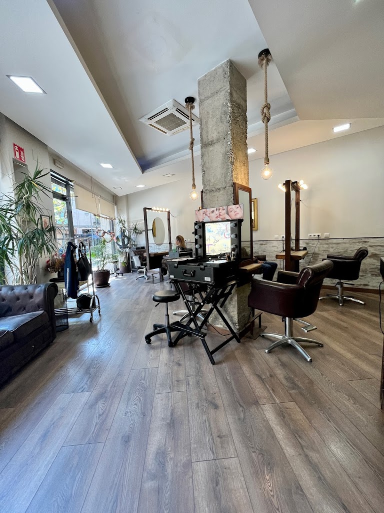 L' Atelier Estilistas
