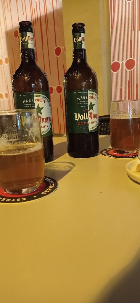 Pub Bushmill's — Comida y bebida