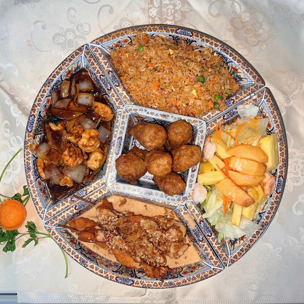 Restaurante Asiatico SHUN FENG — Comida y bebida