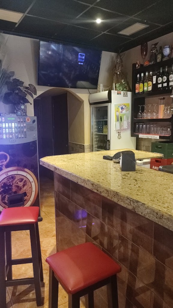Bombay Cafe y Copas — Ambiente