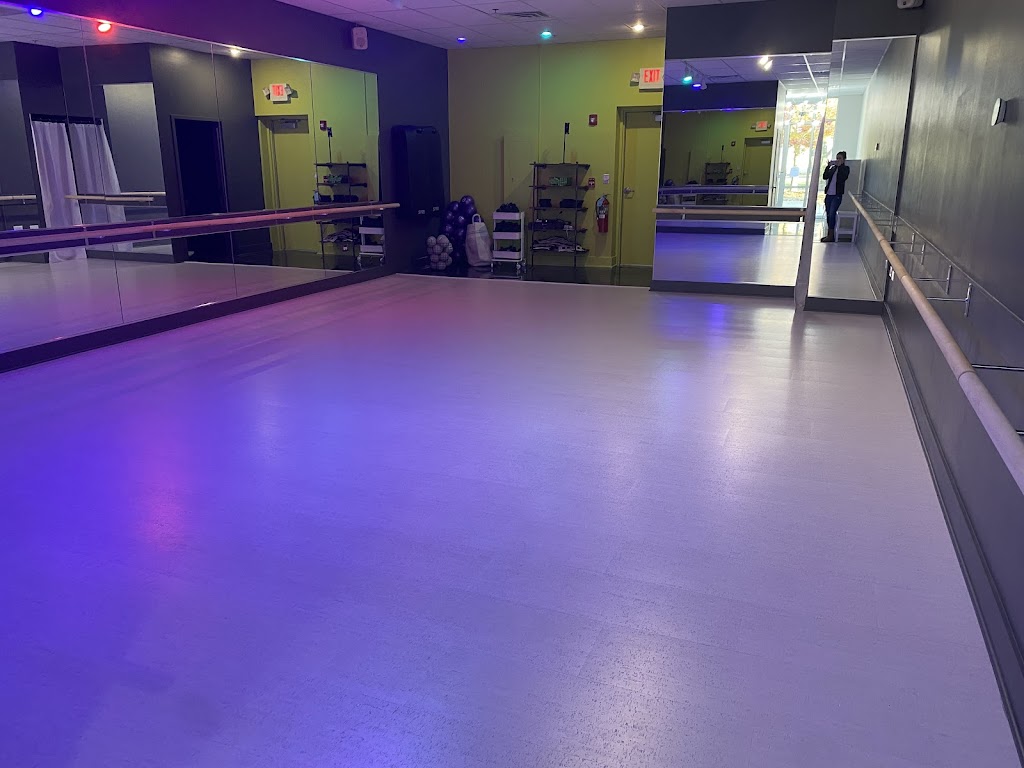  Neighborhood barre Oswego