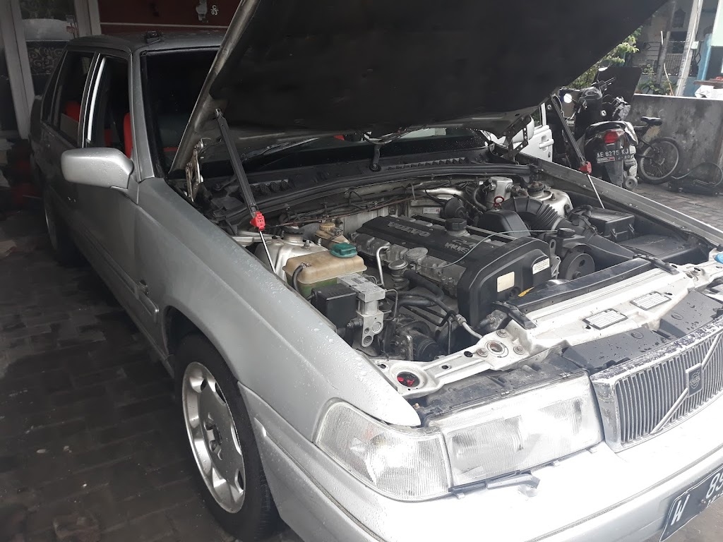 Bengkel MOBIL Bolo Dewe